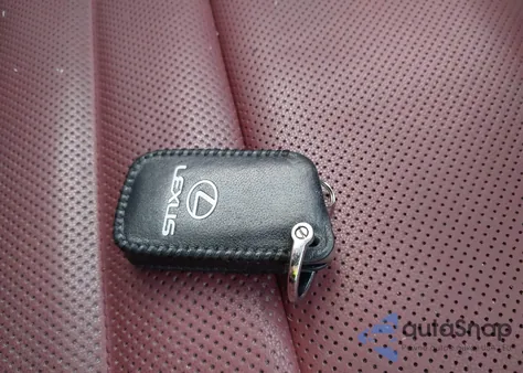 2018 Lexus Is 300 z USA, uszkodzony, nr VIN JTHBA1D29J5078352